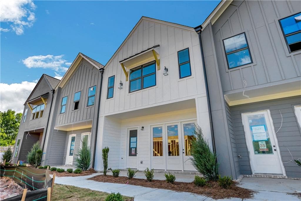 31 Trigg Myers Way, Lilburn, GA 30047 — most recent listing photo