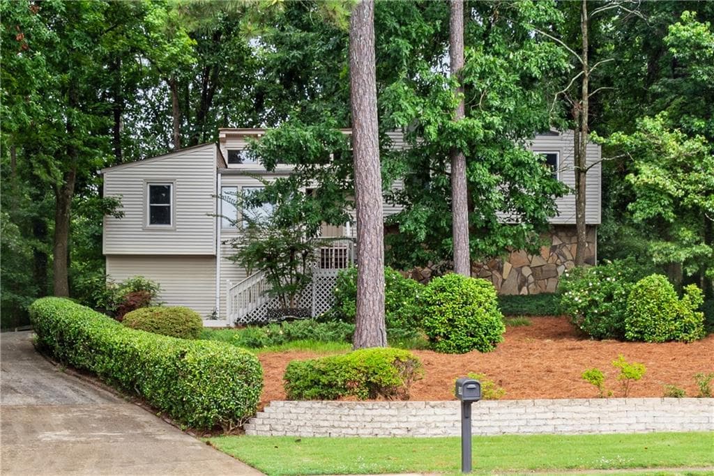 2689 Holly Springs Road, Marietta, GA 30062 — most recent listing photo