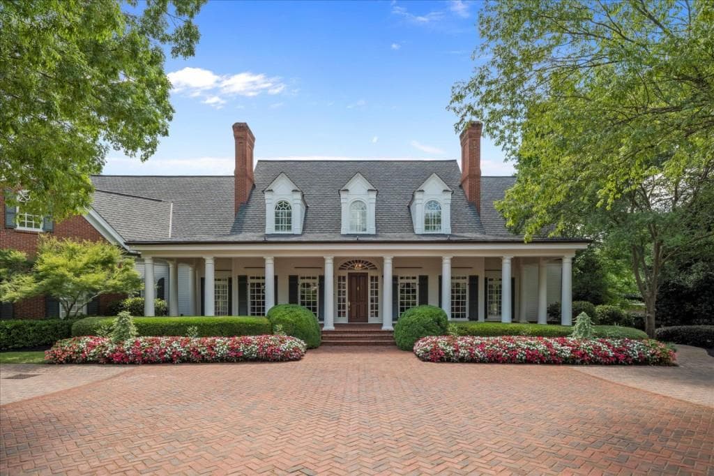 8 Woodlawn Drive, Marietta, GA 30067 — most recent listing photo