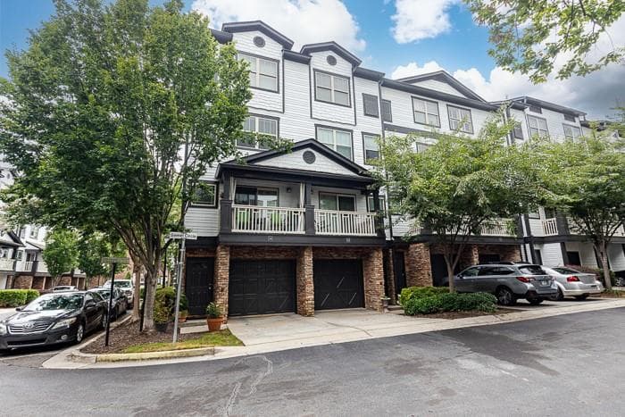2 bedroom, 2 bathroom, 1,050 sq ft townhouse sold at 216 Semel Circle 341, Atlanta, GA 30309