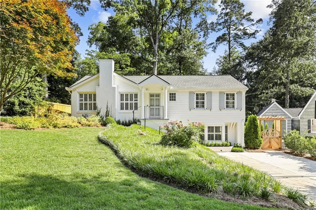 4 bedroom, 3 bathroom, 3,400 sq ft single family residence sold at 511 Echota Drive, Atlanta, GA 30318