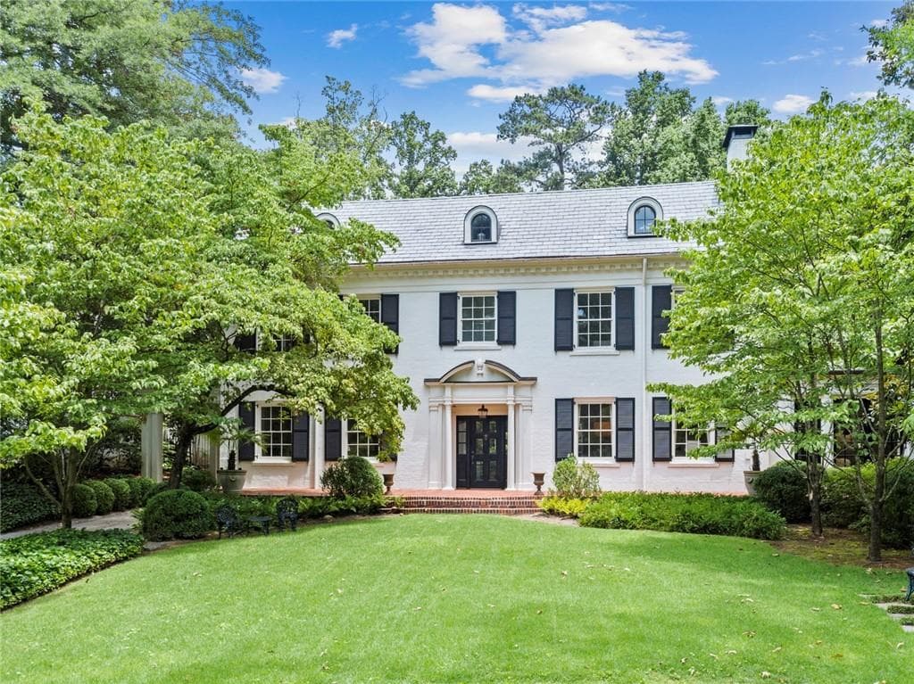4 bedroom, 4 bathroom single family residence sold at 181 Peachtree Battle Avenue, Atlanta, GA 30305