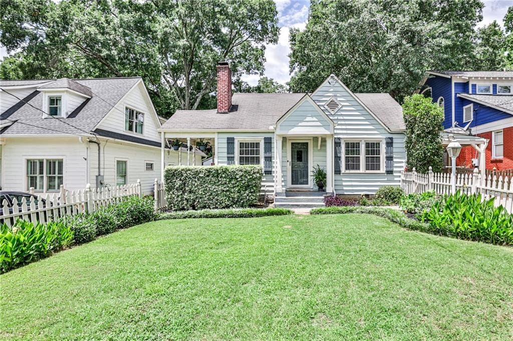 3 bedroom, 2 bathroom, 1,112 sq ft single family residence sold at 204 Norwood Avenue, Atlanta, GA 30317