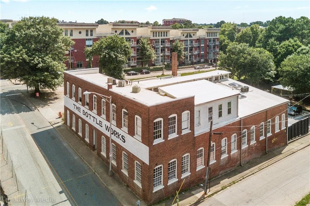 1 bedroom, 1 bathroom, 897 sq ft condominium sold at 63 Mangum Street 12, Atlanta, GA 30313