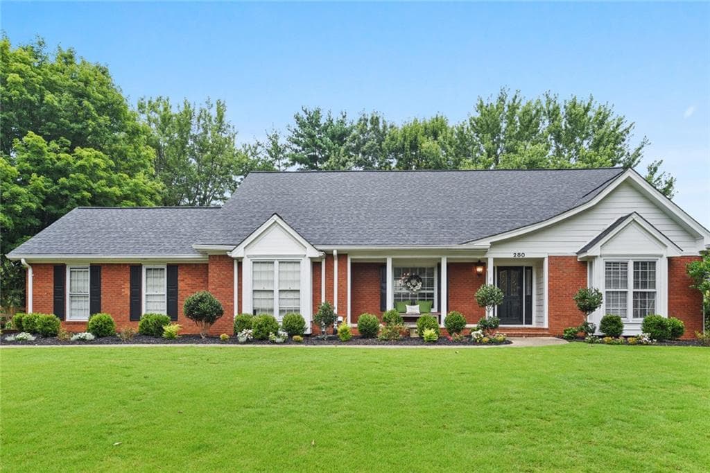 4 bedroom, 4 bathroom, 5,941 sq ft single family residence sold at 280 Saddle Creek Lane, Roswell, GA 30076