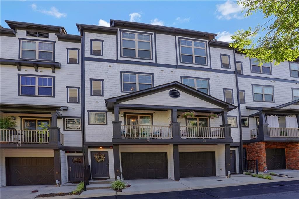 2 bedroom, 3 bathroom, 1,281 sq ft townhouse sold at 215 Semel Drive 449, Atlanta, GA 30309
