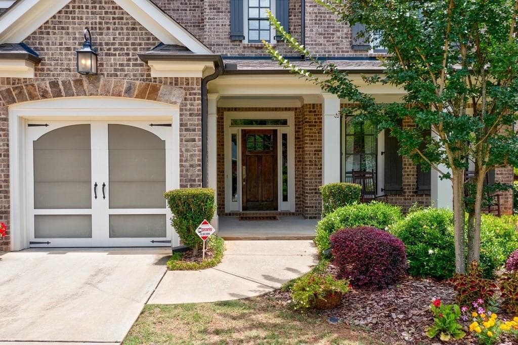 4 bedroom, 4 bathroom, 4,060 sq ft single family residence sold at 1749 Emory Ridge Drive, Atlanta, GA 30329