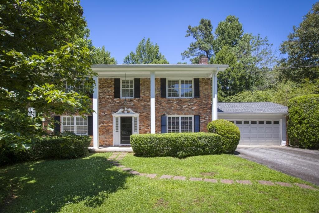 7261 Thornhill Lane, Sandy Springs, GA 30328 — most recent listing photo