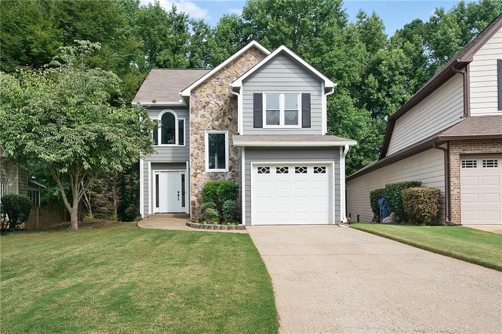 2 bedroom, 3 bathroom, 1,922 sq ft single family residence sold at 870 Bridge Pointe Court, Alpharetta, GA 30005