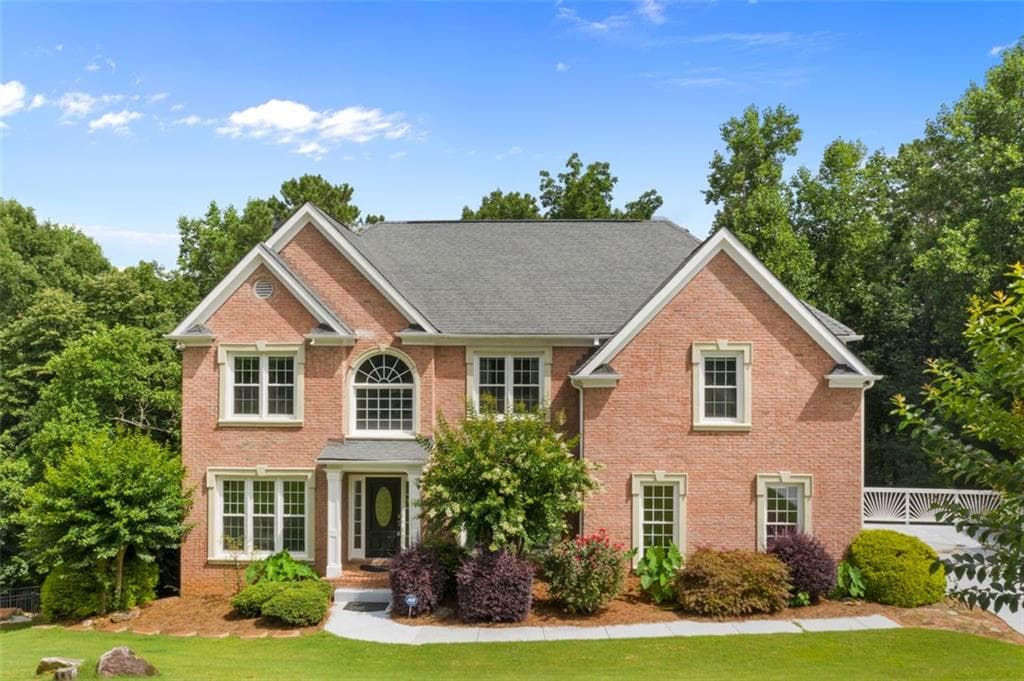 5 bedroom, 6 bathroom, 4,973 sq ft single family residence sold at 975 RICELAND Court, Roswell, GA 30075