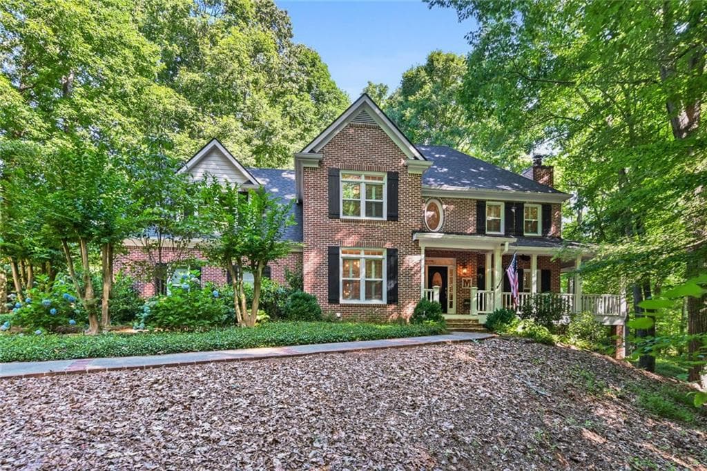 5 bedroom, 5 bathroom, 4,544 sq ft single family residence sold at 385 Petersford Way, Milton, GA 30004