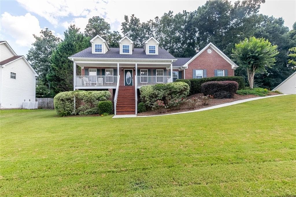 4 bedroom, 3 bathroom, 2,191 sq ft single family residence sold at 2102 VINTAGE OAKS Drive, Loganville, GA 30052