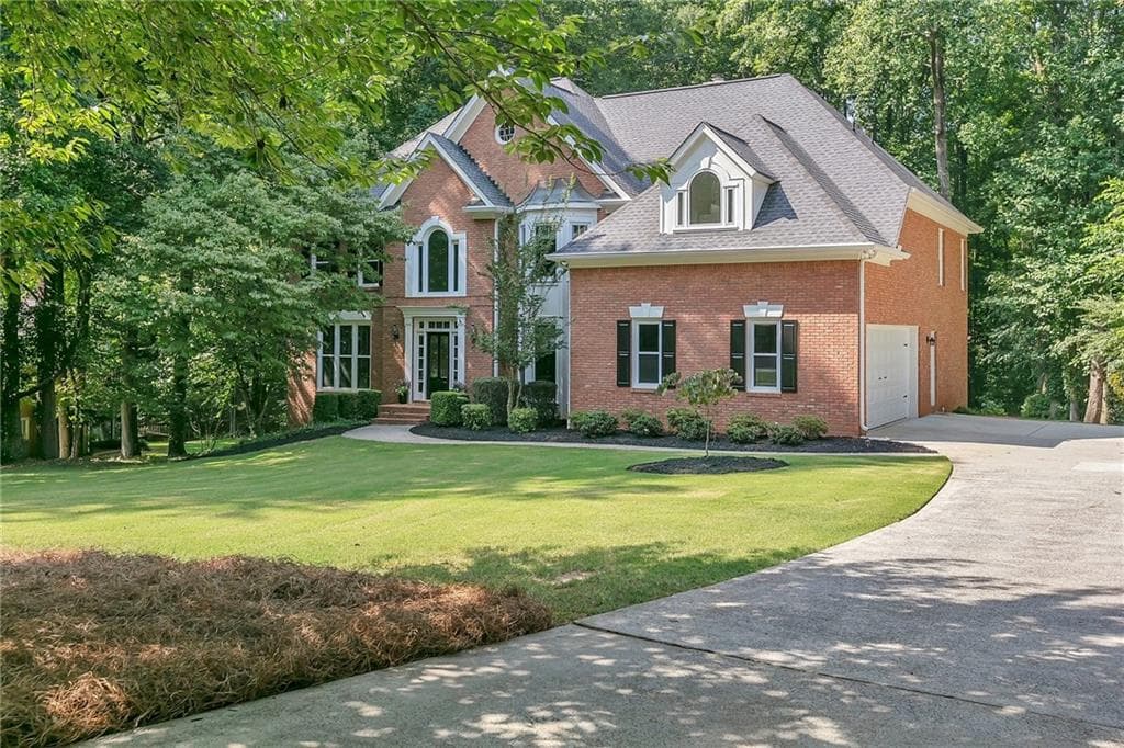 5 bedroom, 5 bathroom, 4,823 sq ft single family residence sold at 435 Champions View Drive, Alpharetta, GA 30004