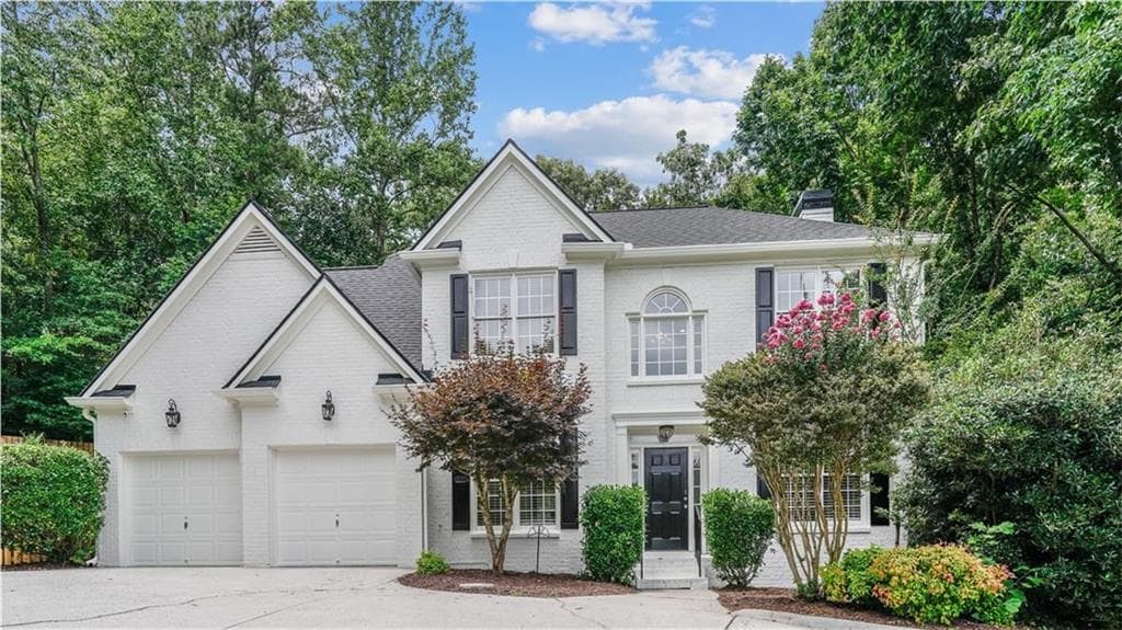 5 bedroom, 3 bathroom, 2,634 sq ft single family residence sold at 2005 CHARLESTON Trace, Roswell, GA 30075