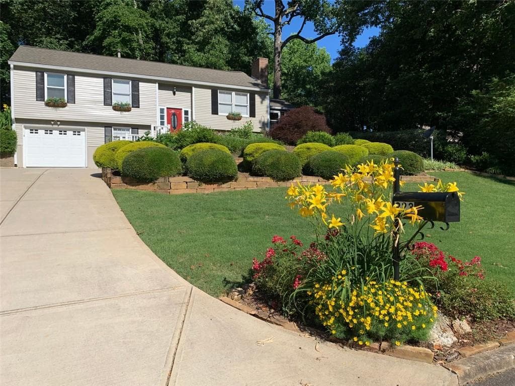 223 PINEHURST Lane, Marietta, GA 30068 — most recent listing photo