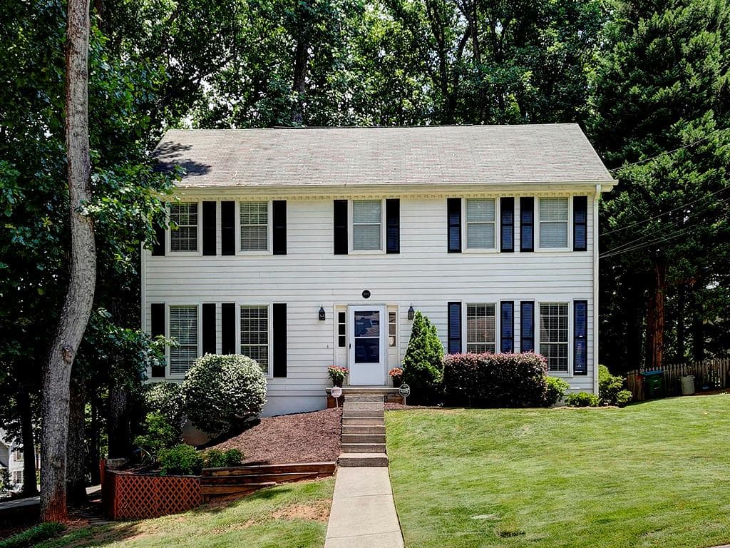999 Pointer Ridge, Tucker, GA 30084 — most recent listing photo