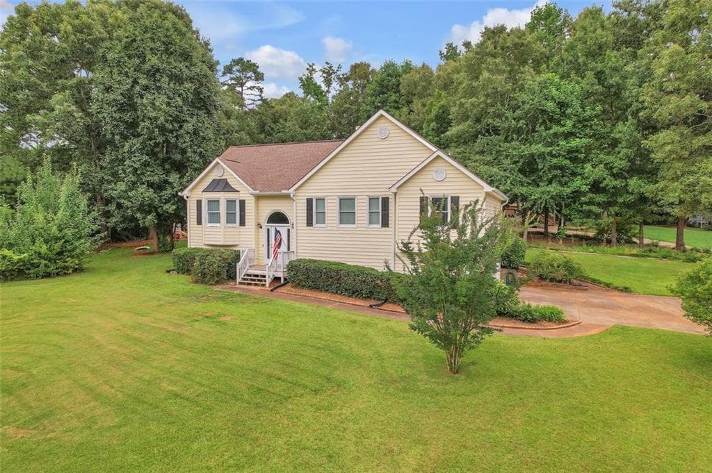3 bedroom, 2 bathroom, 1,944 sq ft single family residence sold at 4580 WHITELEAF Way, Canton, GA 30115