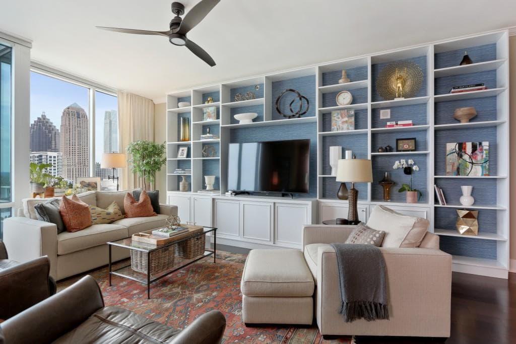 2 bedroom, 2 bathroom, 1,815 sq ft condominium sold at 20 10th Street 1504, Atlanta, GA 30309