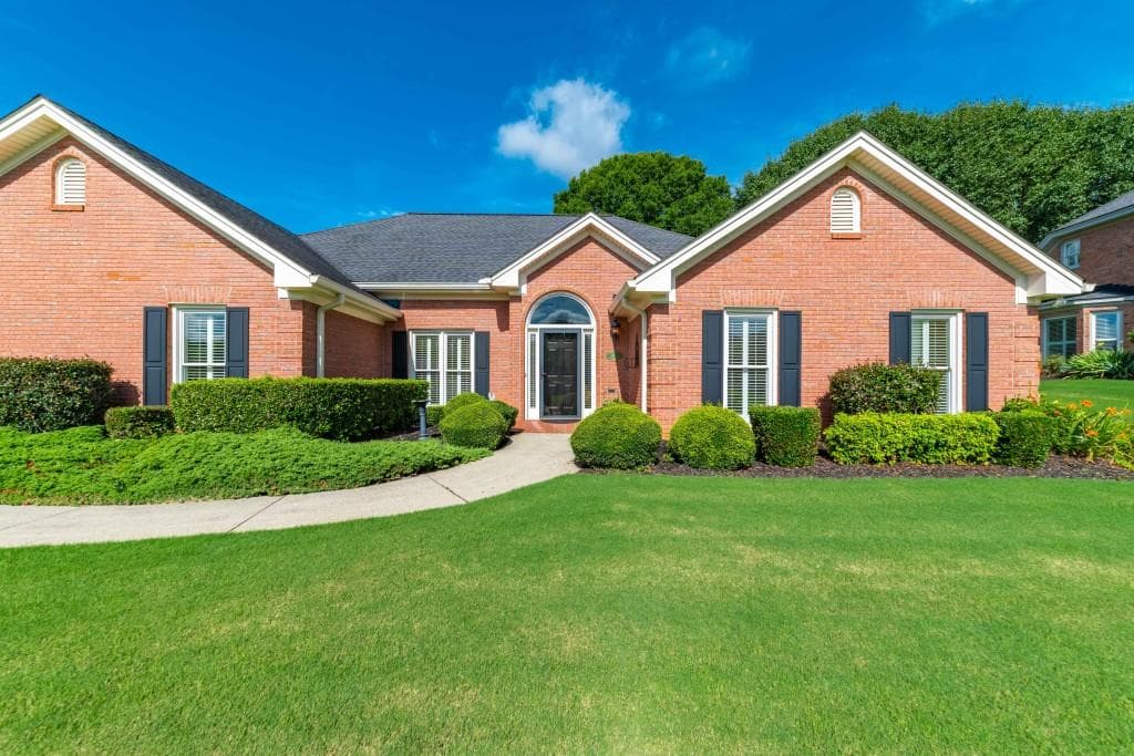 3 bedroom, 3 bathroom, 2,300 sq ft single family residence sold at 1025 Malbrough Drive, Alpharetta, GA 30004