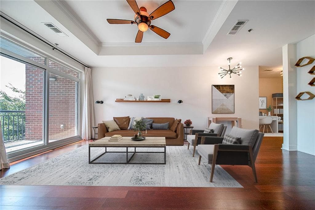 1 bedroom, 1 bathroom, 979 sq ft condominium sold at 325 E Paces Ferry Road 303, Atlanta, GA 30305