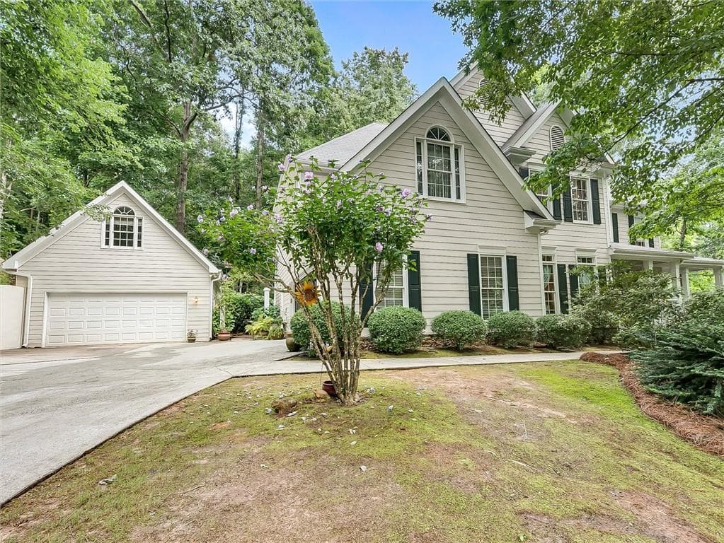 6 bedroom, 5 bathroom, 4,530 sq ft single family residence sold at 318 Windsor Falls Drive, Canton, GA 30114