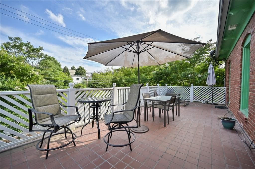 1 bedroom, 1 bathroom, 680 sq ft condominium sold at 764 Edgewood Avenue 5, Atlanta, GA 30307