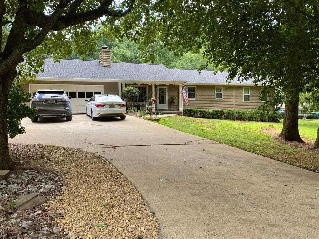 5180 Oakwood Circle, Cumming, GA 30028 — most recent listing photo