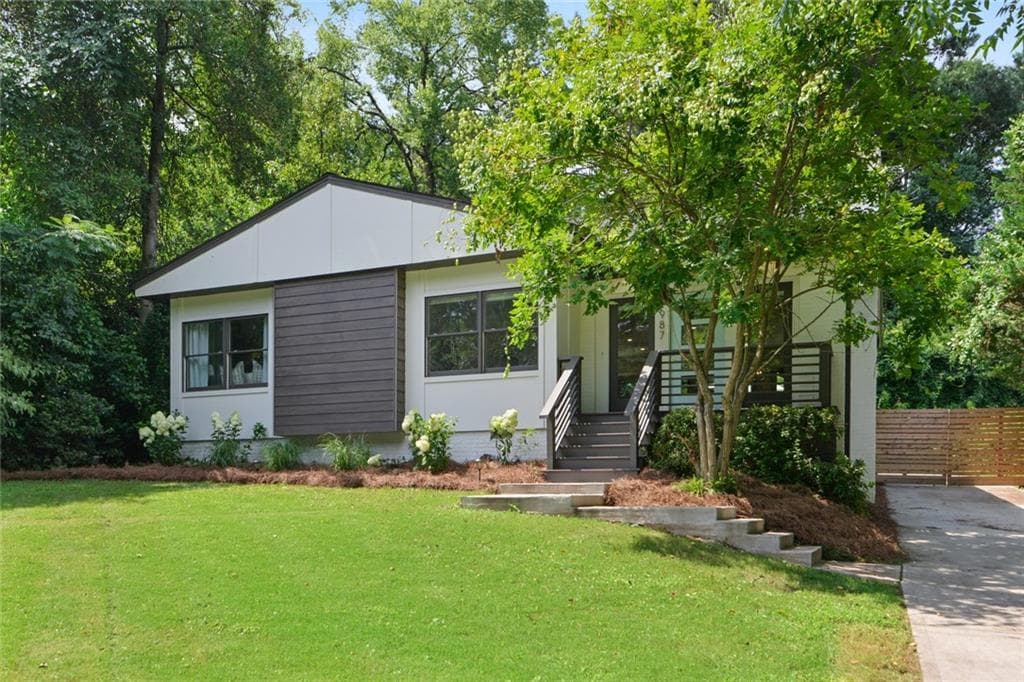 3 bedroom, 2 bathroom, 1,686 sq ft single family residence sold at 987 Lindbergh Drive, Atlanta, GA 30324
