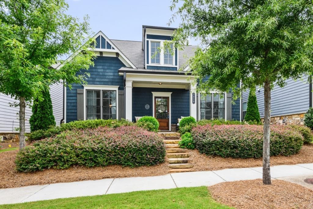 3 bedroom, 3 bathroom, 3,056 sq ft single family residence sold at 3028 Smyrna Grove Drive, Smyrna, GA 30082