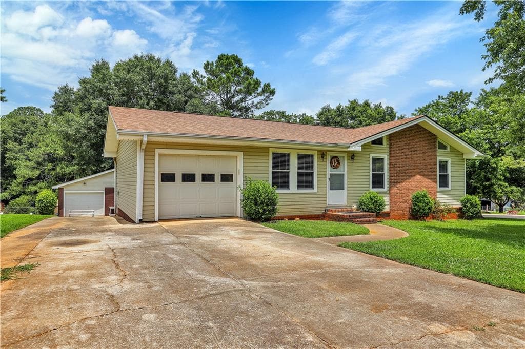 892 Doeskin Drive, Conyers, GA 30012 — most recent listing photo