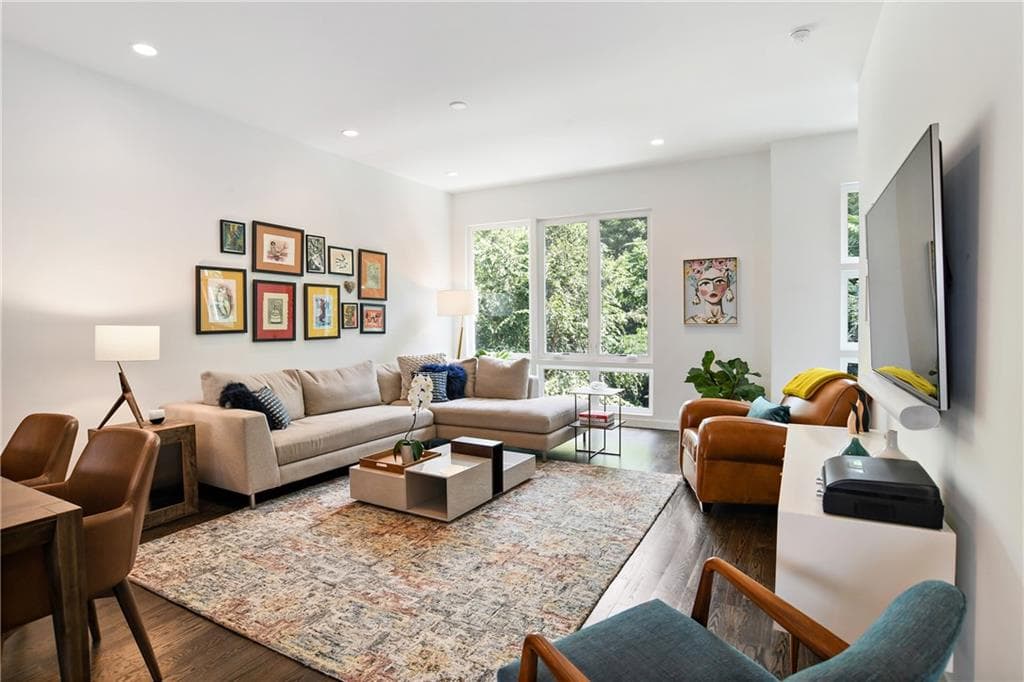 3 bedroom, 4 bathroom, 2,124 sq ft townhouse sold at 1463 La France Street 2, Atlanta, GA 30307