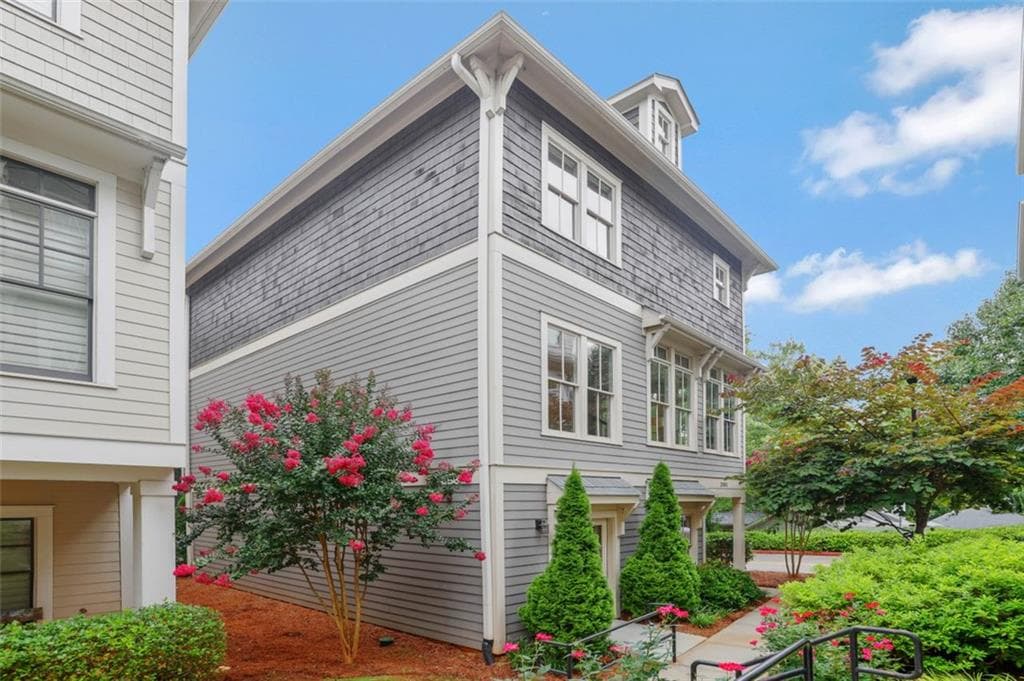 2001 Hibernia Bend, Decatur, GA 30030 — most recent listing photo