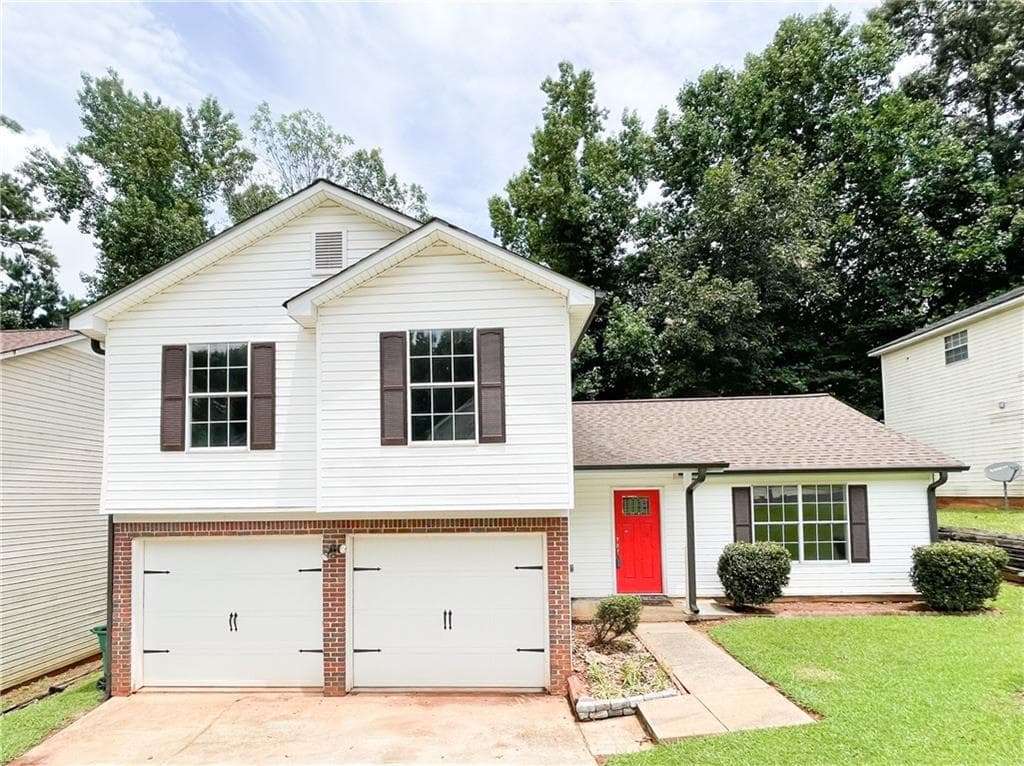 3 bedroom, 3 bathroom, 1,723 sq ft single family residence sold at 4856 Haymarket Trail, Decatur, GA 30035
