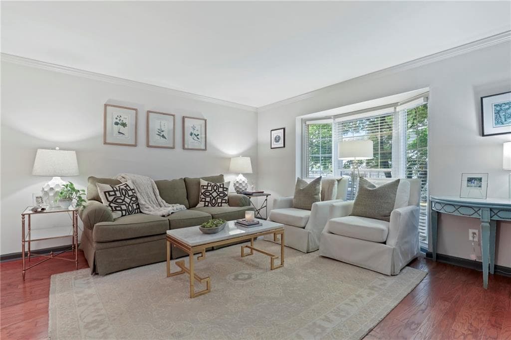 2 bedroom, 2 bathroom, 1,108 sq ft townhouse sold at 136 Peachtree Memorial Drive MD3, Atlanta, GA 30309