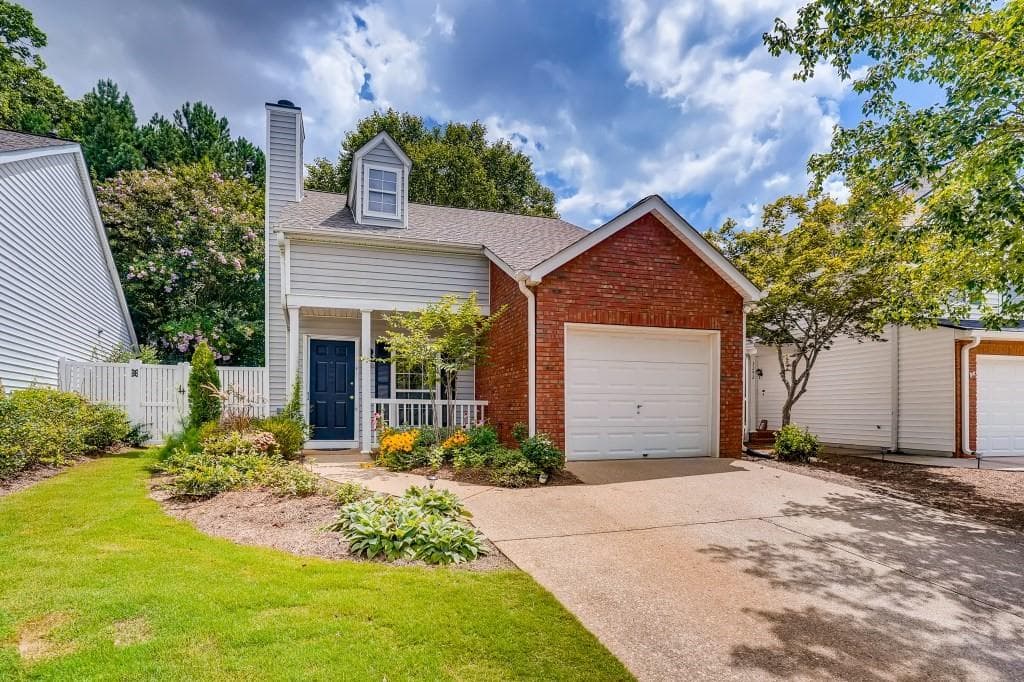 2 bedroom, 2 bathroom, 1,322 sq ft single family residence sold at 3282 Avensong Village Circle, Alpharetta, GA 30004