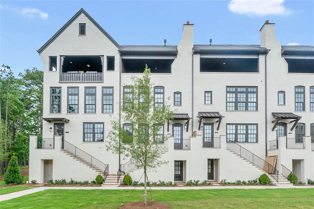 3 bedroom, 4 bathroom, 2,988 sq ft townhouse sold at 714 OPERA Lane, Alpharetta, GA 30009