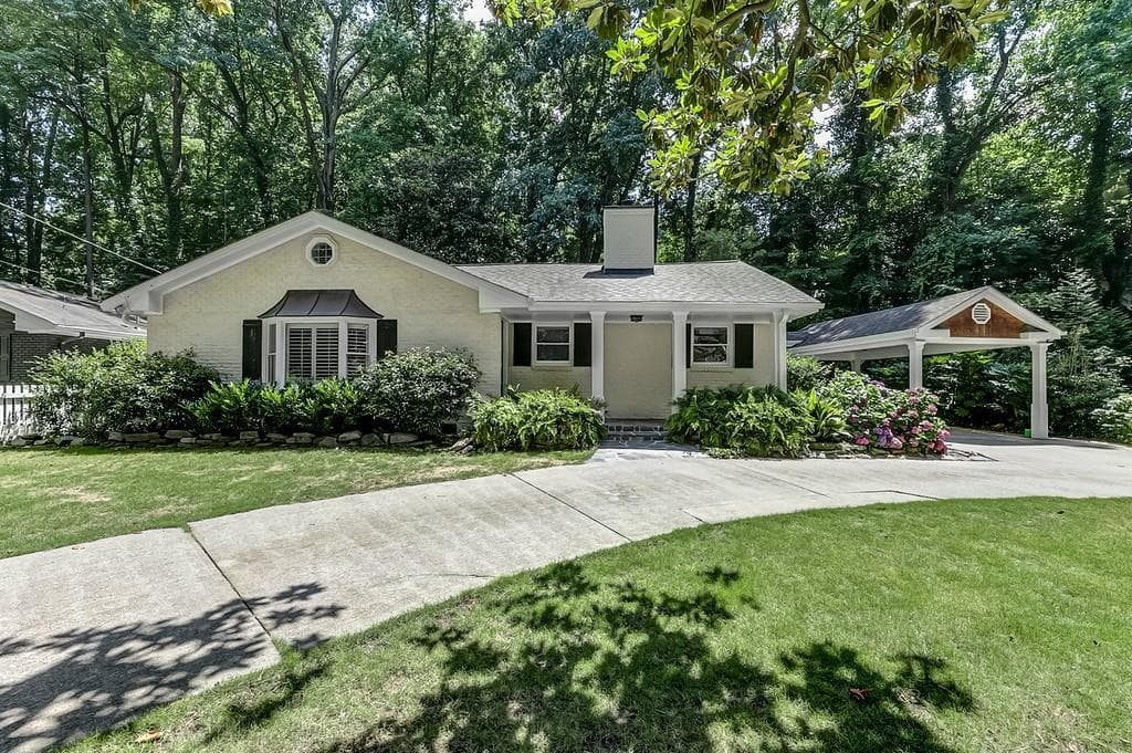 3 bedroom, 2 bathroom, 2,064 sq ft single family residence sold at 998 Tennyson Drive, Atlanta, GA 30318
