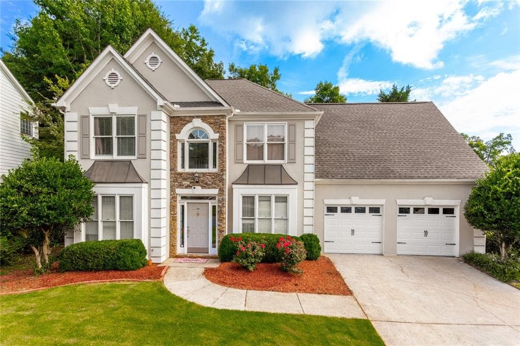 5 bedroom, 3 bathroom, 2,958 sq ft single family residence sold at 530 Camber Woods Drive, Roswell, GA 30076