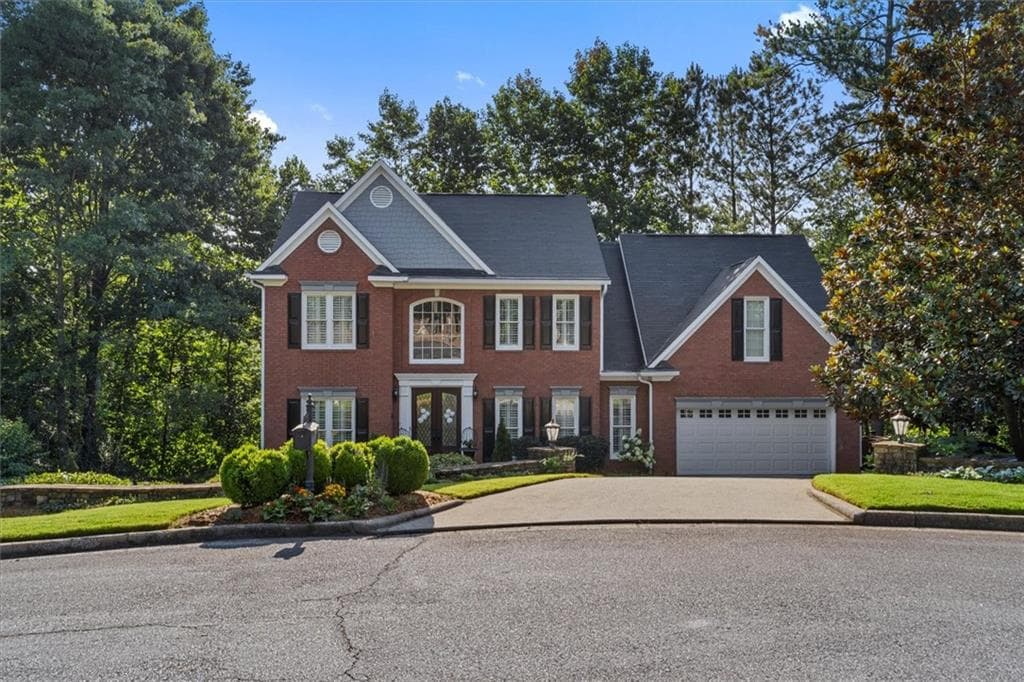 5 bedroom, 4 bathroom single family residence sold at 335 Dunhill Way Drive, Alpharetta, GA 30005