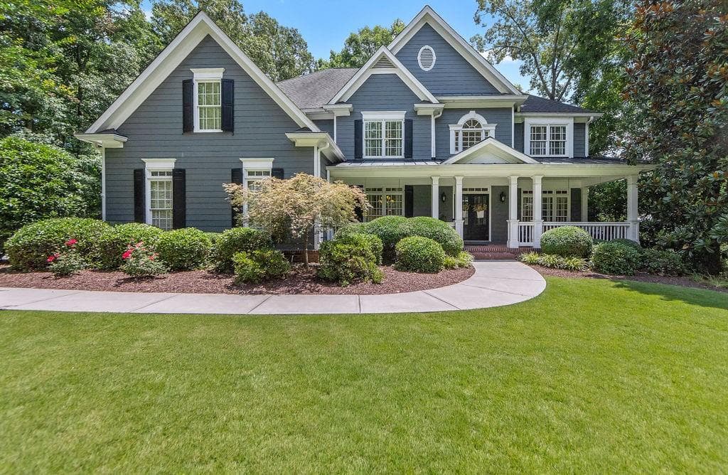 6 bedroom, 6 bathroom, 5,917 sq ft single family residence sold at 3162 Town Manor Circle, Dacula, GA 30019