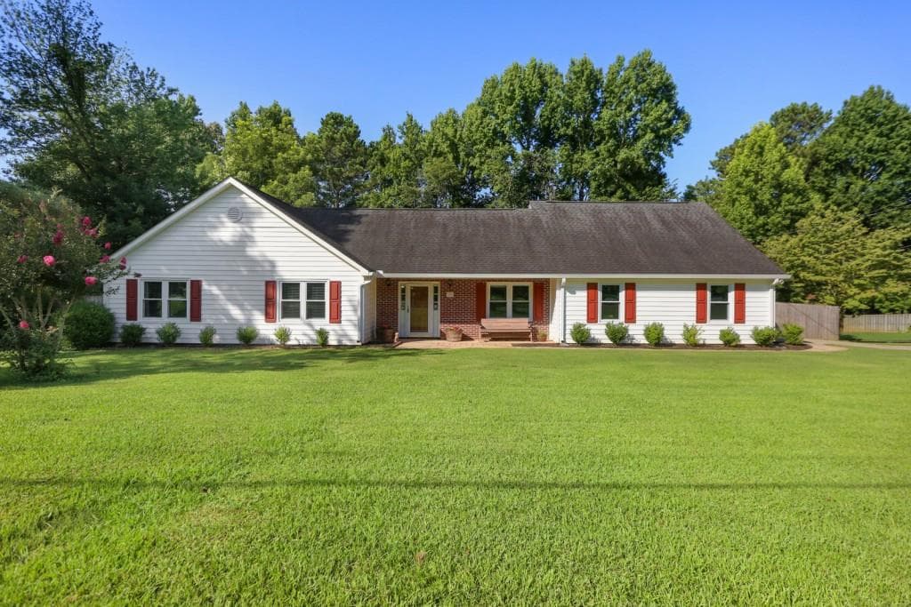 391 Leigh Kay Drive, Lawrenceville, GA 30046 — most recent listing photo