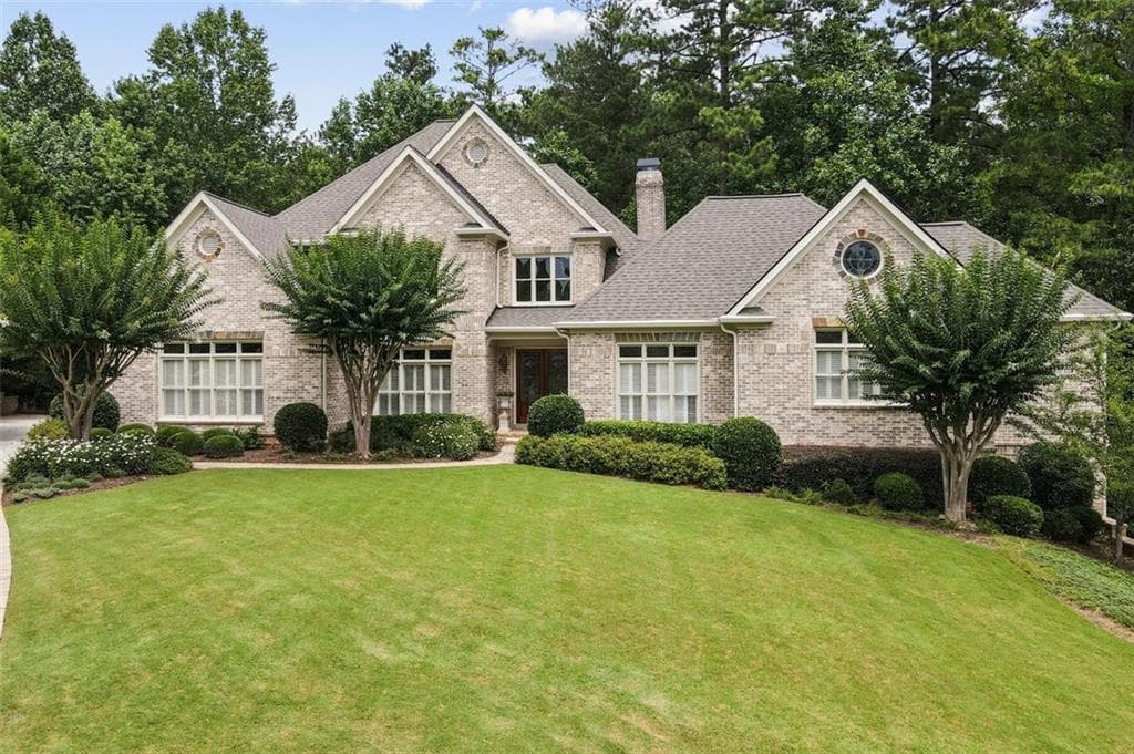 135 DUNWOODY CREEK Court, Sandy Springs, GA 30350 — most recent listing photo