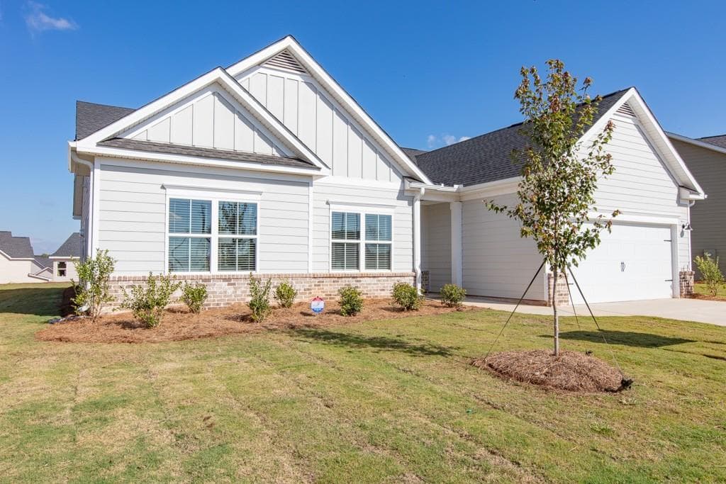 4 bedroom, 2 bathroom, 2,007 sq ft single family residence sold at 217 Stonecreek Bend, Monroe, GA 30655
