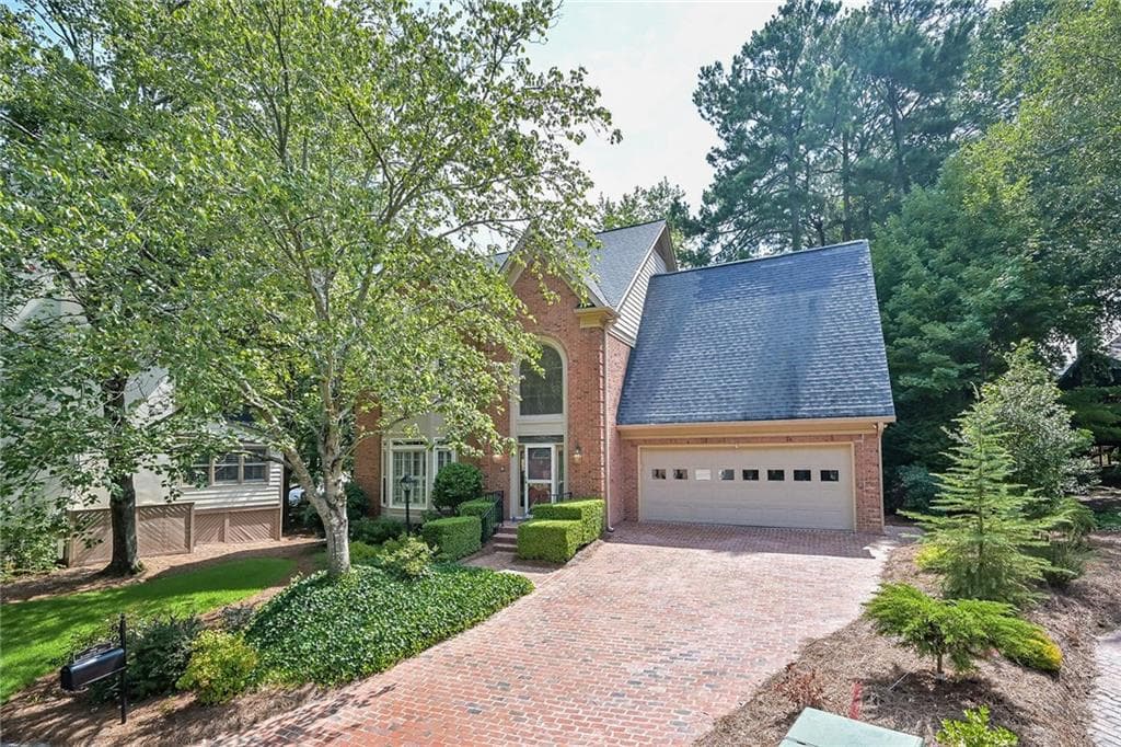 3 bedroom, 3 bathroom, 2,576 sq ft single family residence sold at 1959 Clairborne Court, Dunwoody, GA 30338