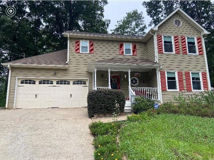 3 bedroom, 3 bathroom, 1,568 sq ft single family residence sold at 215 Arbour Run, Suwanee, GA 30024