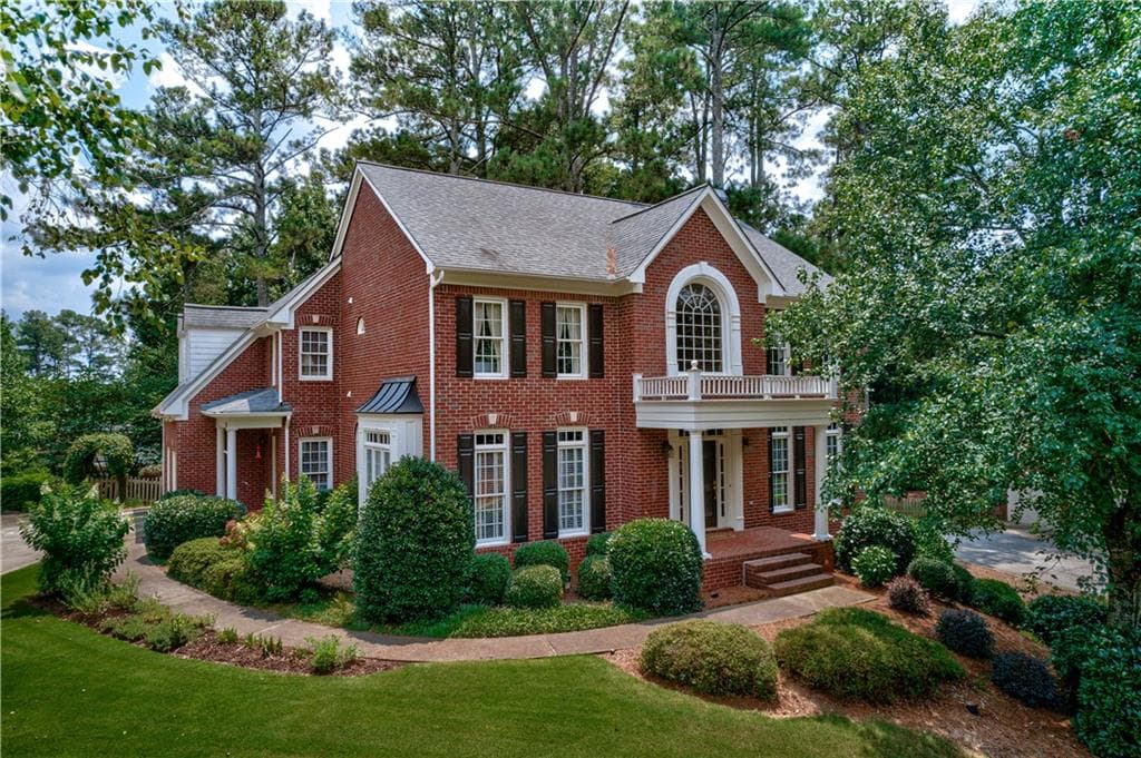 5 bedroom, 4 bathroom, 4,440 sq ft single family residence sold at 4060 Hillcrest Point Way, Suwanee, GA 30024