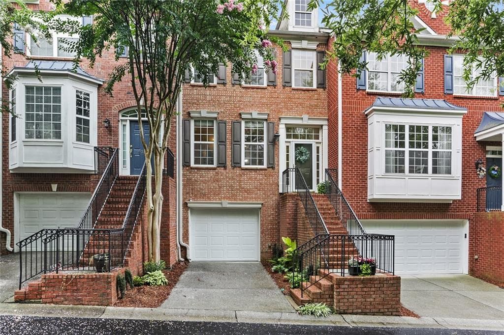 3 bedroom, 3 bathroom, 1,929 sq ft townhouse sold at 440 Tioram Lane, Smyrna, GA 30082