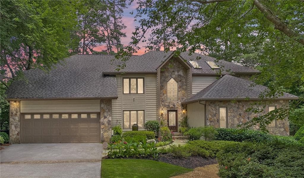 5 bedroom, 5 bathroom, 3,471 sq ft single family residence sold at 10005 Fairway Village Drive, Roswell, GA 30076