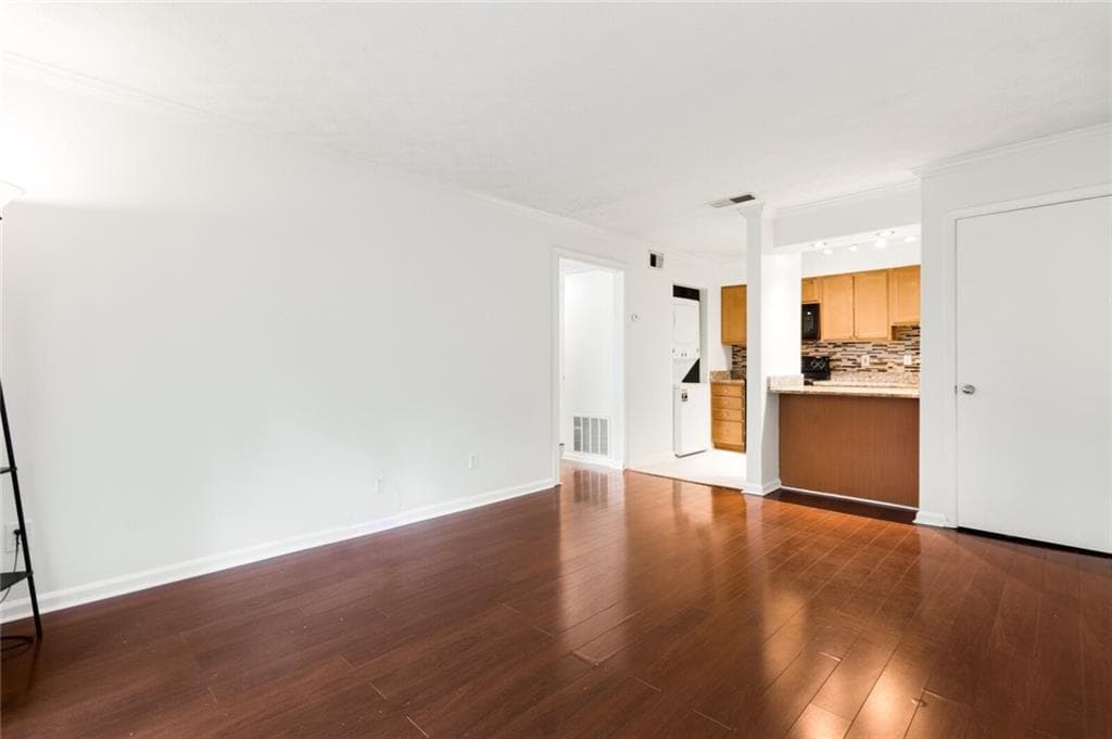 1 bedroom, 1 bathroom, 625 sq ft condominium sold at 3175 Seven Pines Court 207, Atlanta, GA 30339