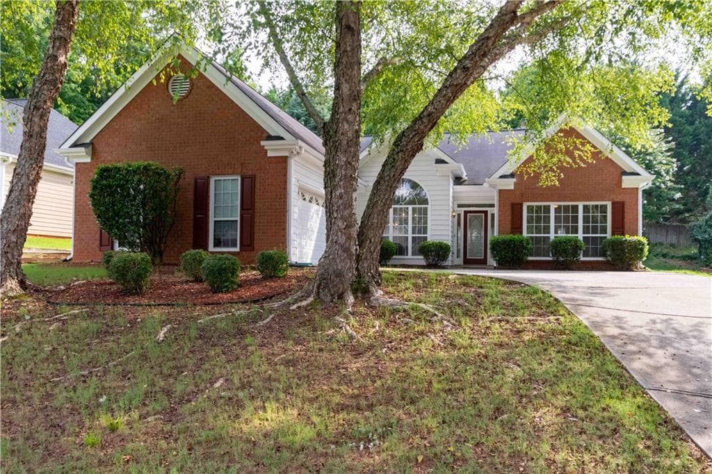 810 Jackson Bank Place, Lilburn, GA 30047 — most recent listing photo